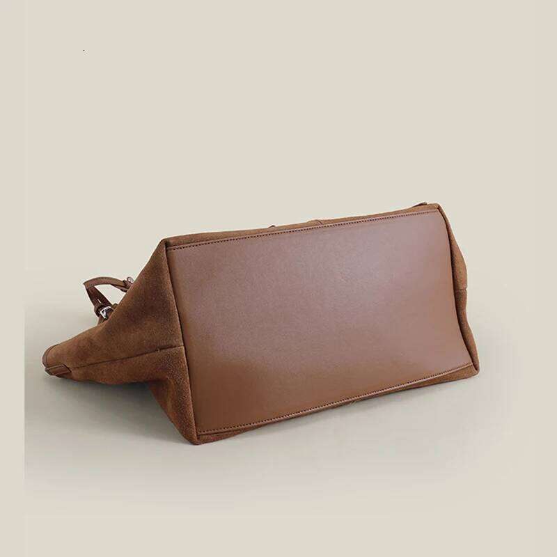 Suede Women's Tote 2025 Autumn and Winter New Niche Design Large Capacity Slack Commuter Vintage Handle Shoulder Bag XJ260306