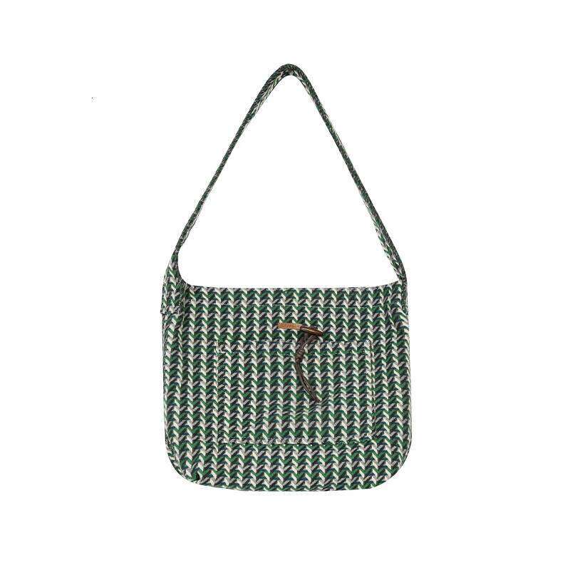 ELFSACK 2025 Winter New Arrivals Y2K Casual Striped Loose Crossbody Bag For Women XJ260306