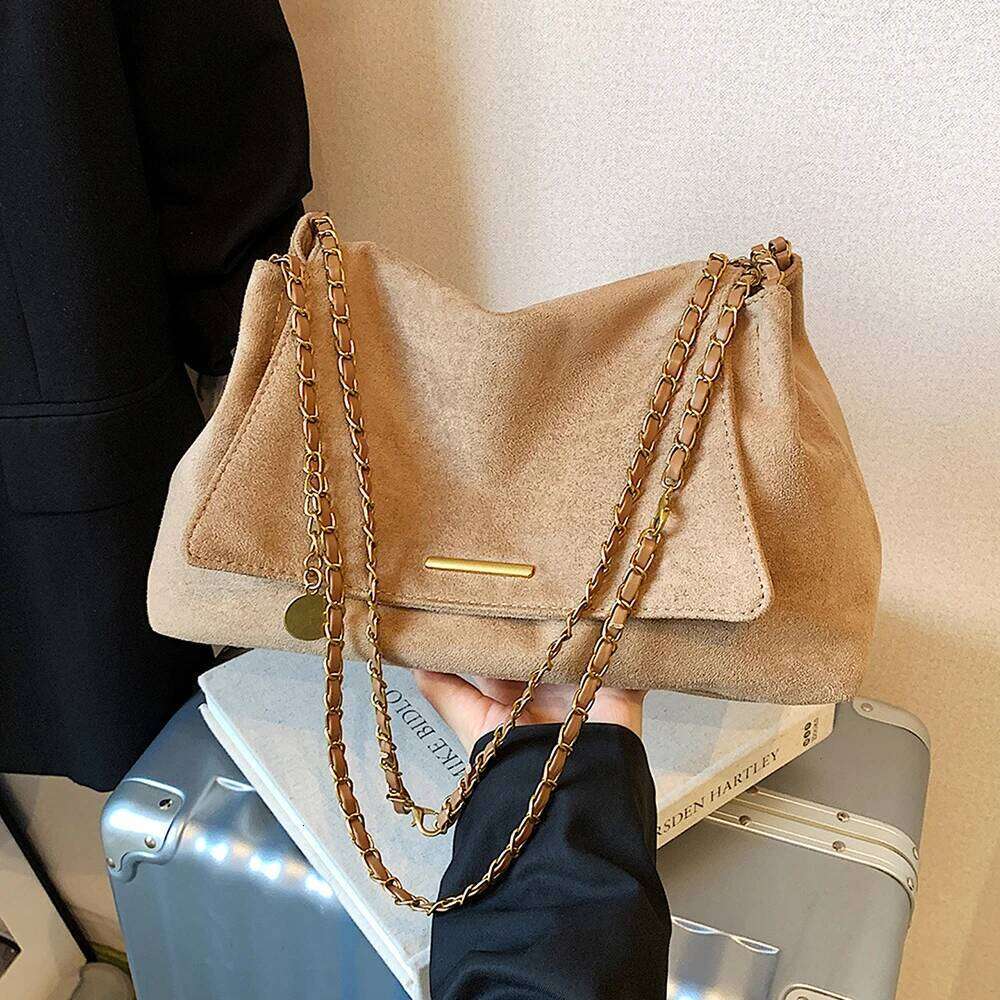 Women Suede Chain One Shoulder Bag Autumn Winter Vintage Frosted Solid Buckle Large Capacity Armpit Bags Daily Commute Packs XJ260306