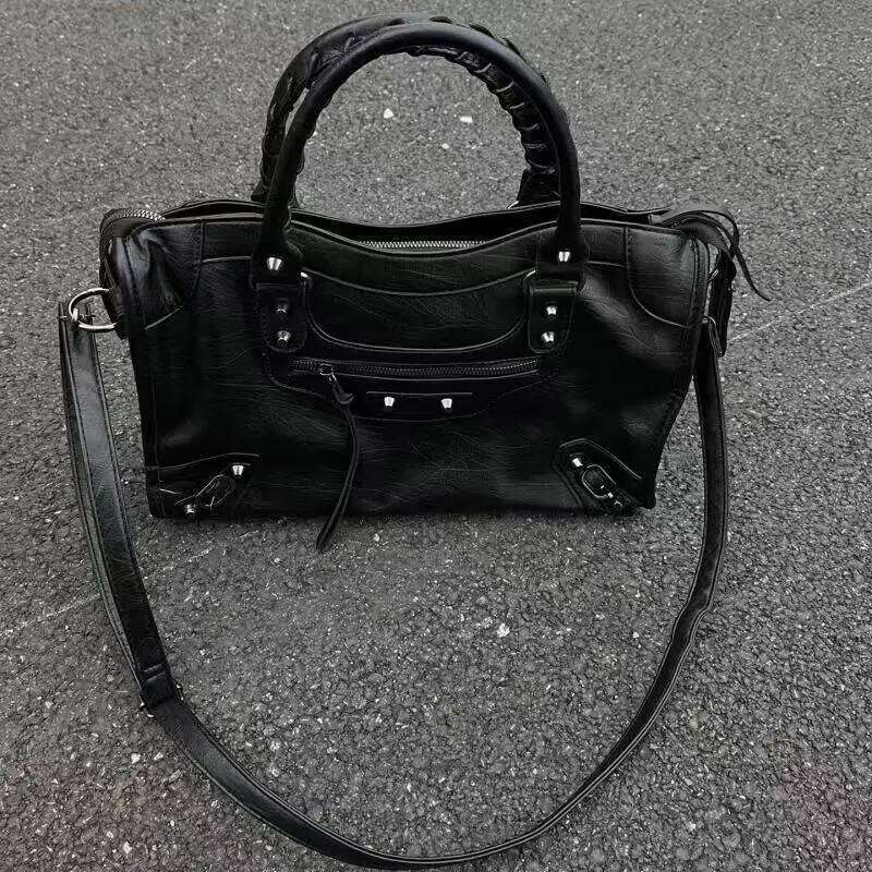 Punk Top Fashion Working Shopping Heavy Industry Retro Bags 2026 Trendy Tote Women's Handbags Shoulder Bag Large Capacity XJ260306