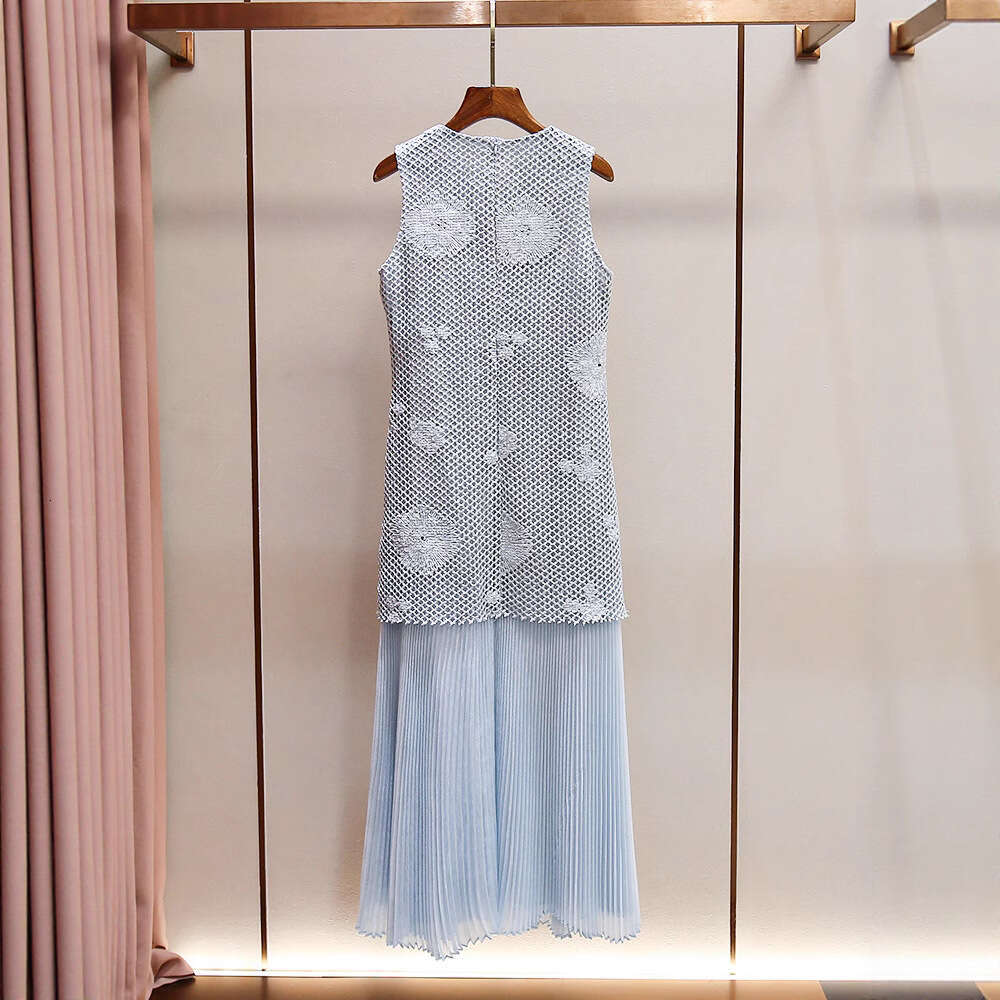 2026 high-end women's spring and summer new French fashion slim fit hollow out sleeveless vest dress