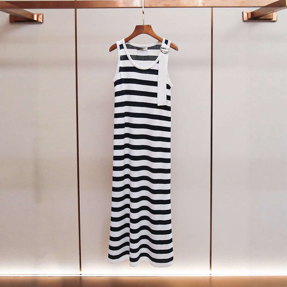 2026 designer high-end women's summer new French casual style striped vest knitted long skirt