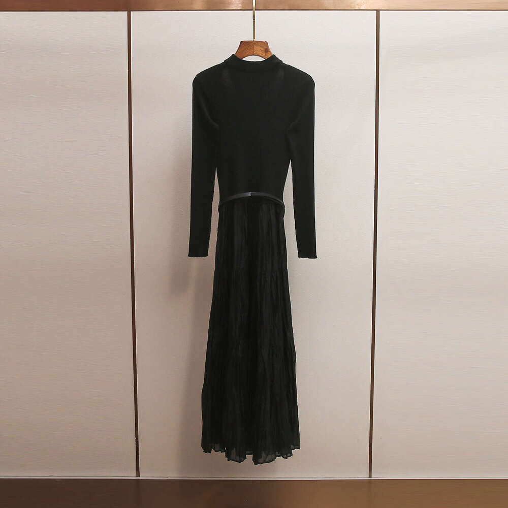 2026 designer high-end women's clothing spring new elegant Hepburn style lace up U-neck A12 patch knit dress