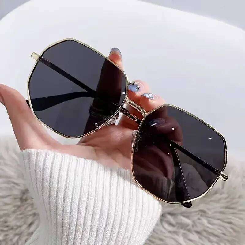 Fashion Hexagon Sunglasses Retro Frame Polygon Square Protection Vintage Trendy Eyewear UV400 Shades Z260306