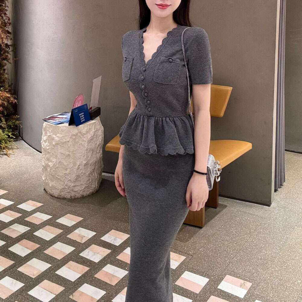 2026 Spring and Summer New Urban Commuter Slim Fit V-neck Short Sleeve Sexy Pencil Style Long Dress