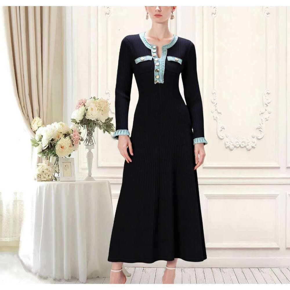 2026 Autumn/Winter New Korean Fashion French V-neck Single breasted Slim Knitted Long Dress