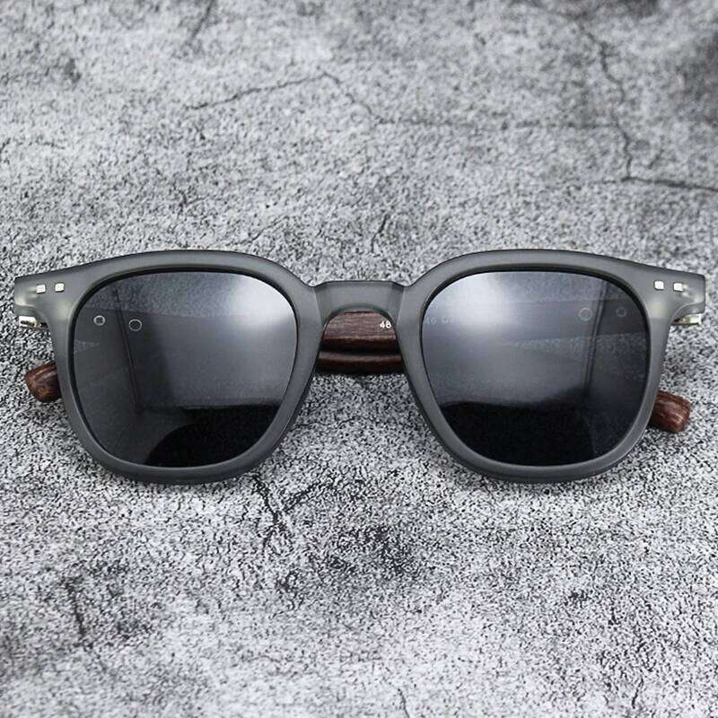 New Arrival Men Vintage Wooden Frame Sunglasses Classic Brand Sun Glasses Coating Lens Driving Eyewear for Men/women Z260306