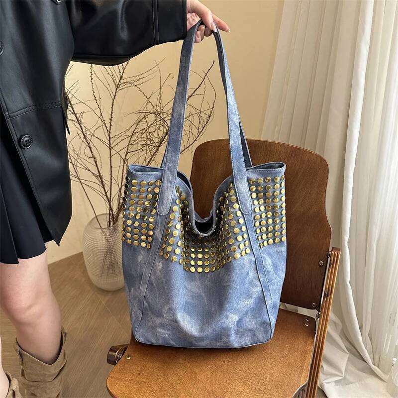 New Women's Shoulder Bag Rivet Soft Leather Tote for Female Pu Large Capacity Designer Shopper Handbags Casual Armpit Bags XJ260306