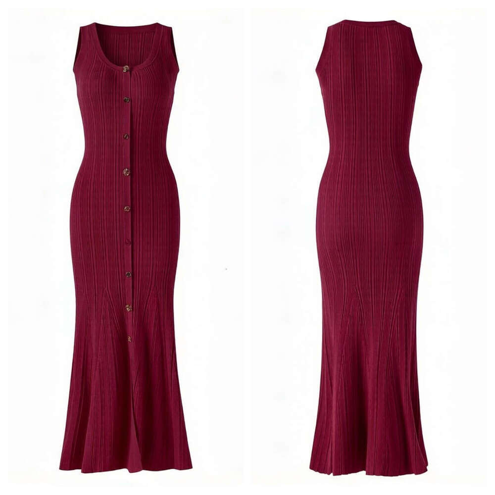 2026 spring and summer new designer sleeveless metal buckle one-piece European and American style INS knitted dress