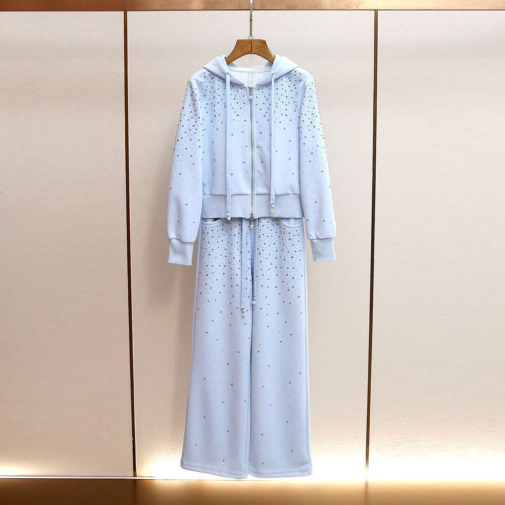 2026 high-end women's clothing autumn and winter new style French casual style retro hooded sweatshirt wide leg pants rhinestone set