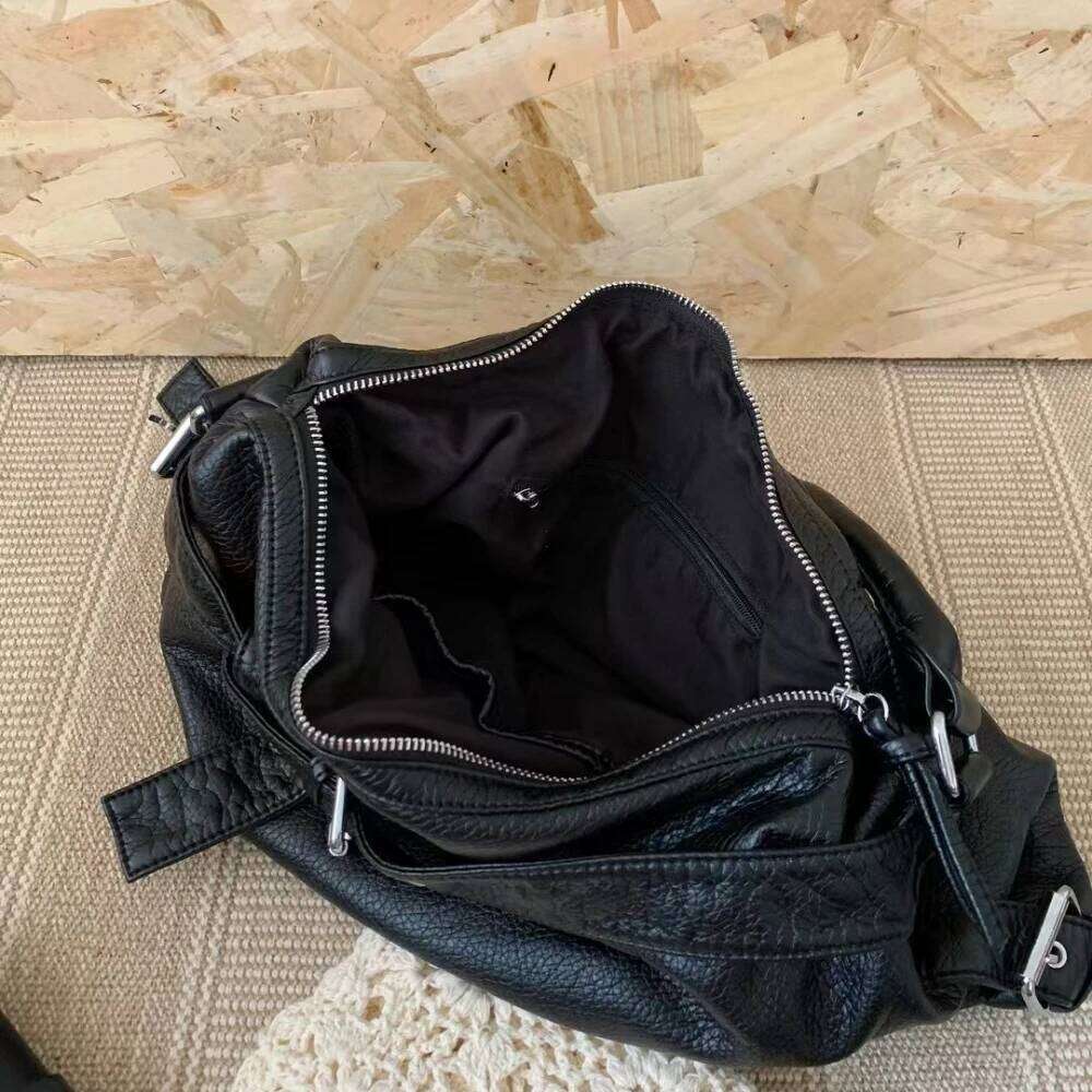 Retro Waed Leather Tote Women's Crossbody Shoulder Bag Large Capaci Motorcycle Sle Spring 2026 Fashion Trend Handbags XJ260306