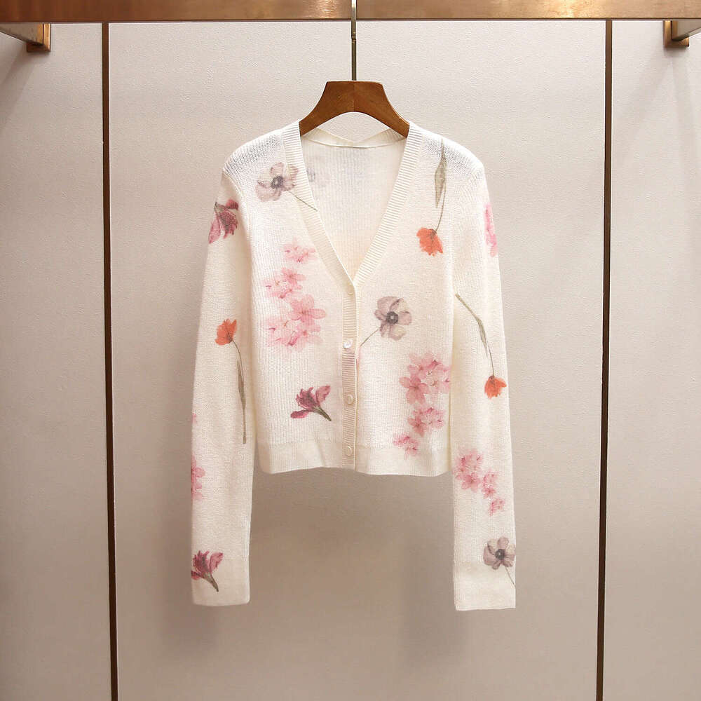 2026 Designer High end Clothing Spring and Summer New Style A12 French Elegant Versatile Printed Knitted Sweater Women's Top