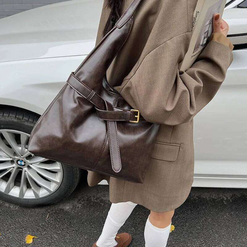 New Autumn and Winter Versatile Simple Shoulder Popular Tote Large Capacity Retro Bag Women XJ260306