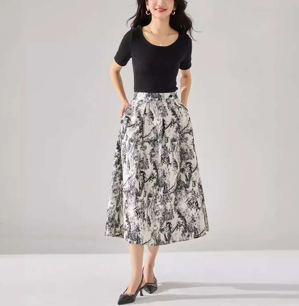 2026 new D-style printed pleated umbrella skirt, slim and elegant, suitable for daily commuting skirts and children