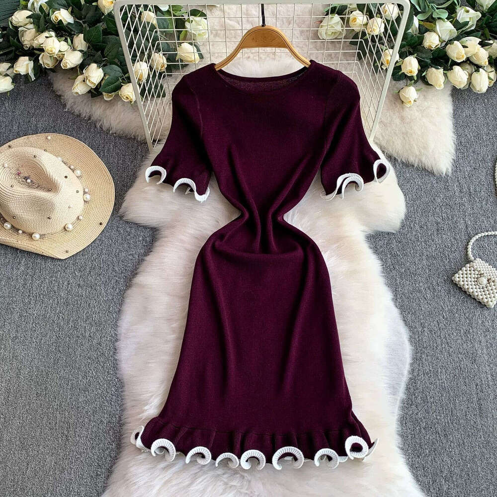 2026 European and American Spring and Summer New French Round Neck Sleeve Slimming Knitted Dress Women's Slimming Short Skirt