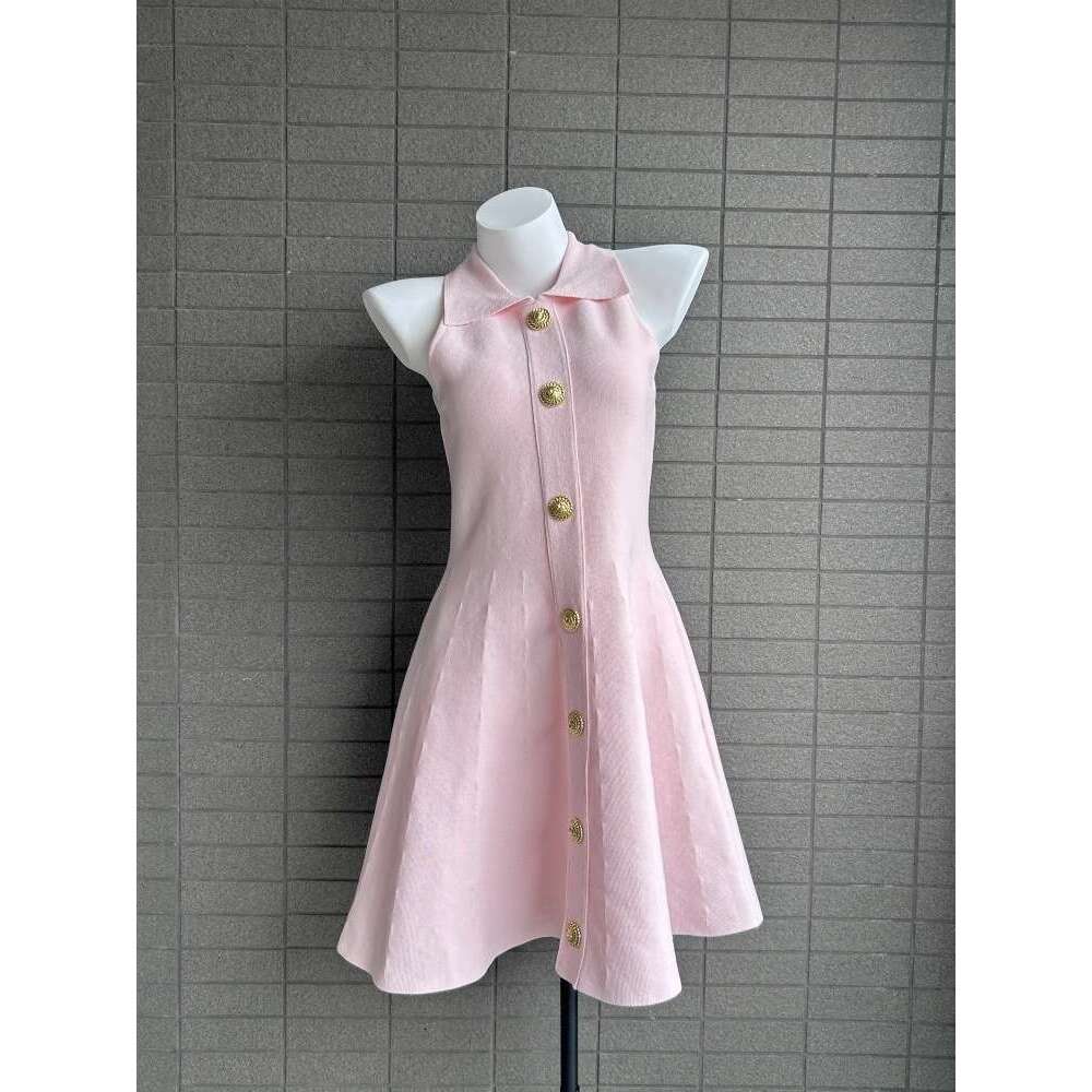 2026 Spring and Summer New French Elegant Metal Button Sleeveless Waist Slimming A-line Short Skirt