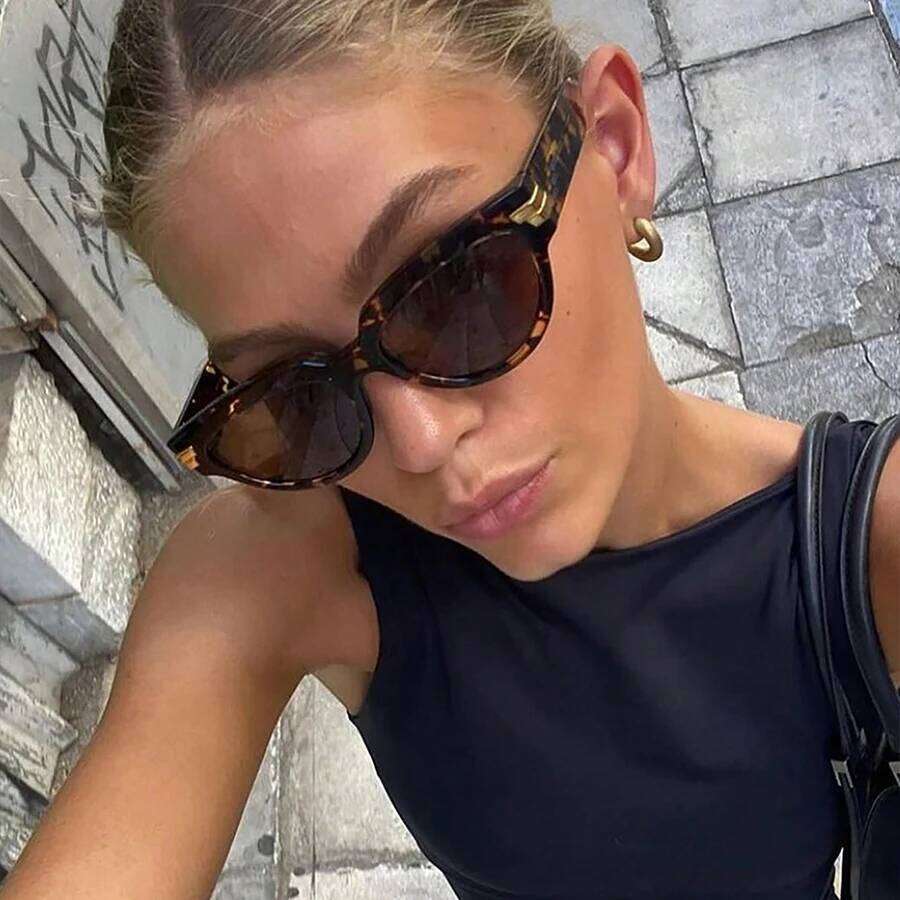 Trendy Rivets Cat Eye Women Sunglasses Brand Design 2025 Tortoise Cateye Frame Men Sun Glasses Shades Eyewear UV400 Oculos Z260306