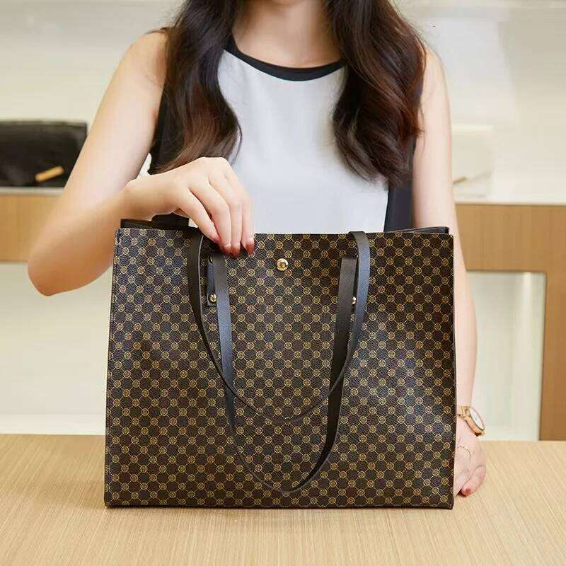 Large Capacity Women's New Soft Leather Tote Bag Casual and Versatile Single Shoulder Bags for Woman Korean Style Handbags XJ260306