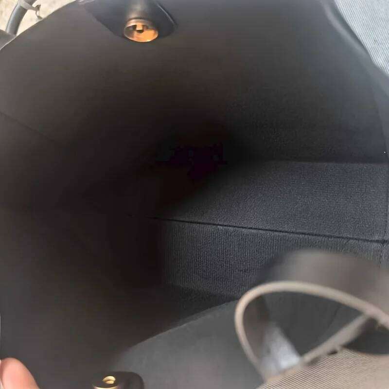 Women's Large Capacity Lightweight Tote Bag Elegant Black Synthetic Shoulder Bag, Spacious Work Travel Handbag for Everyday Use XJ260306