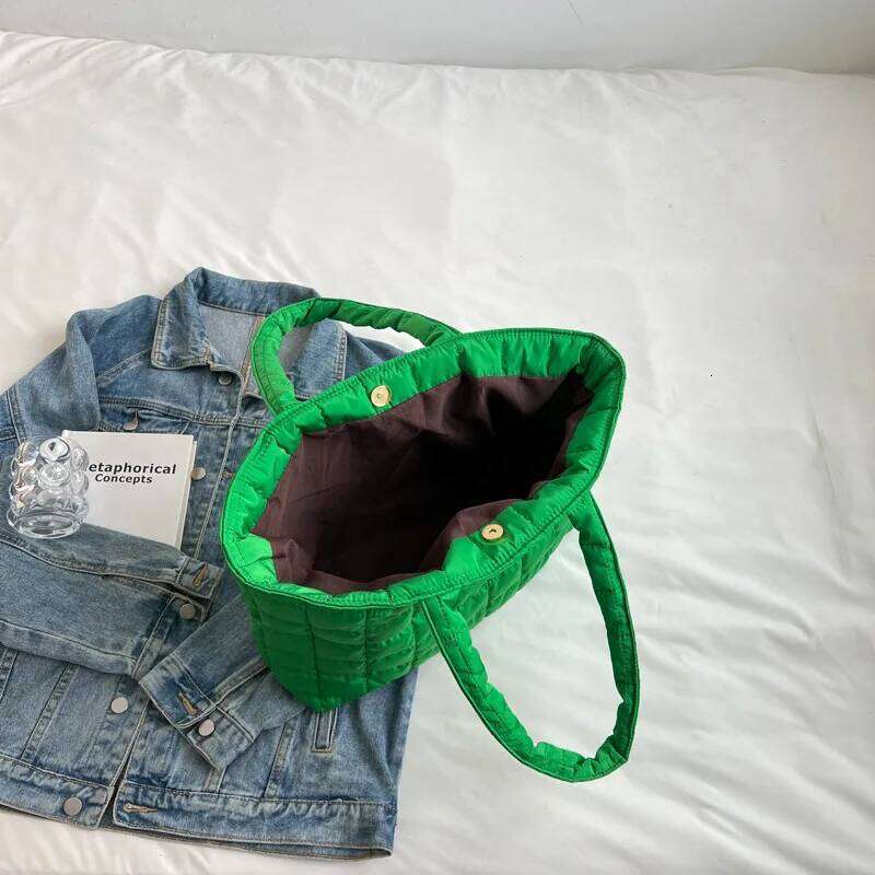 Large Capacity Winter Shoulder Female Solid Color Handbags Cotton Casual Shopper Tote For Women Fashion Top Handle Bag bolsa XJ260306