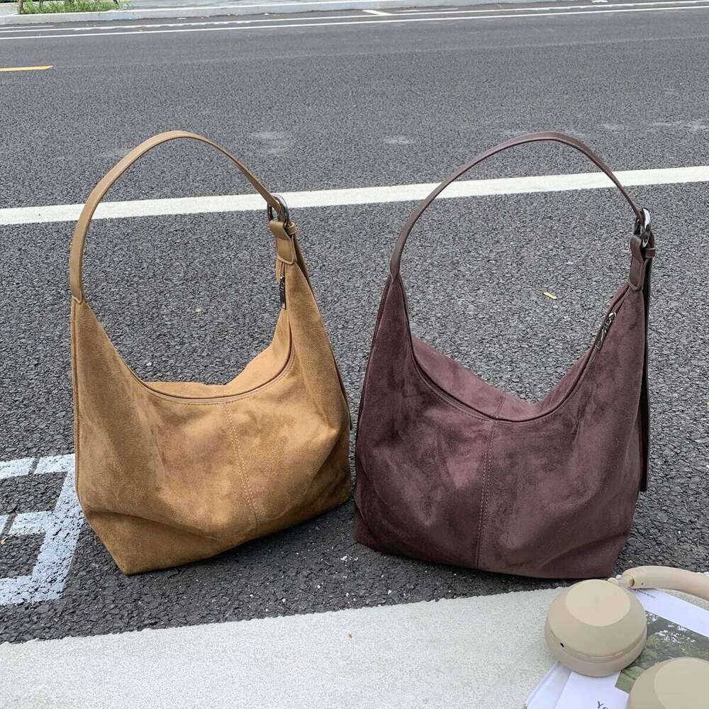 LEFTSIDE Design Large PU Leather Hobo Underarm Bags Lady Shoulder Bag for Women 2025 Winter Trend Y2K Handbags and Purses XJ260306
