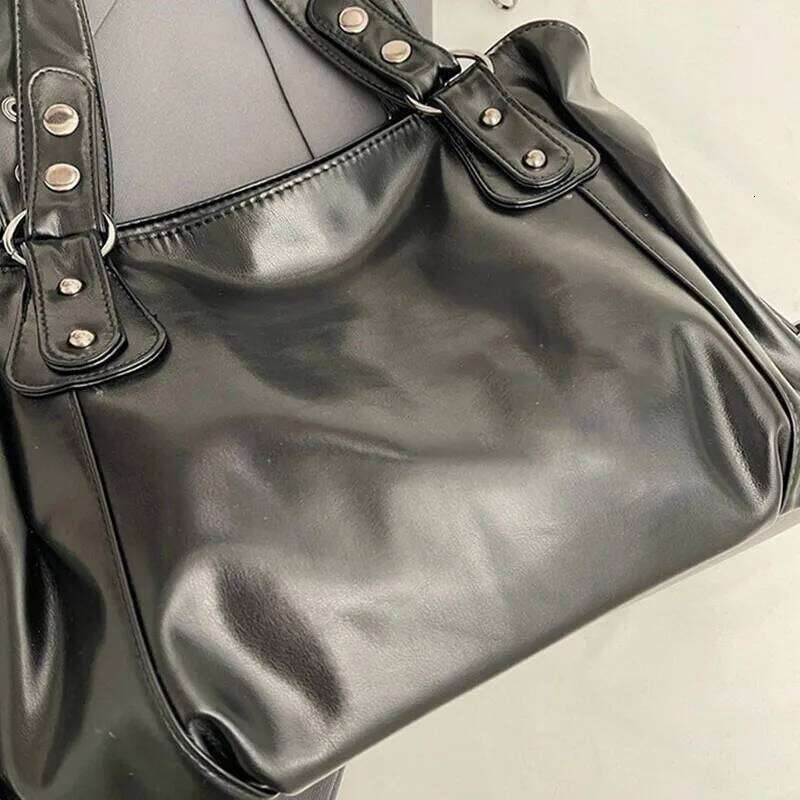 Fashion Classic Versatile Commuter Shoulder Large Capacity Retro Handbags Travel Tote Bags Zipper Opening Women Shopping Bag XJ260306