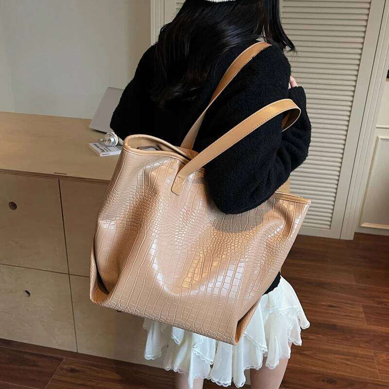 LEFTSIDE Large Capacity Stone Pattern Underarm Bags for Women 2025 New Ladies Shoulder Females Solid Color Handbags Tote Bag XJ260306