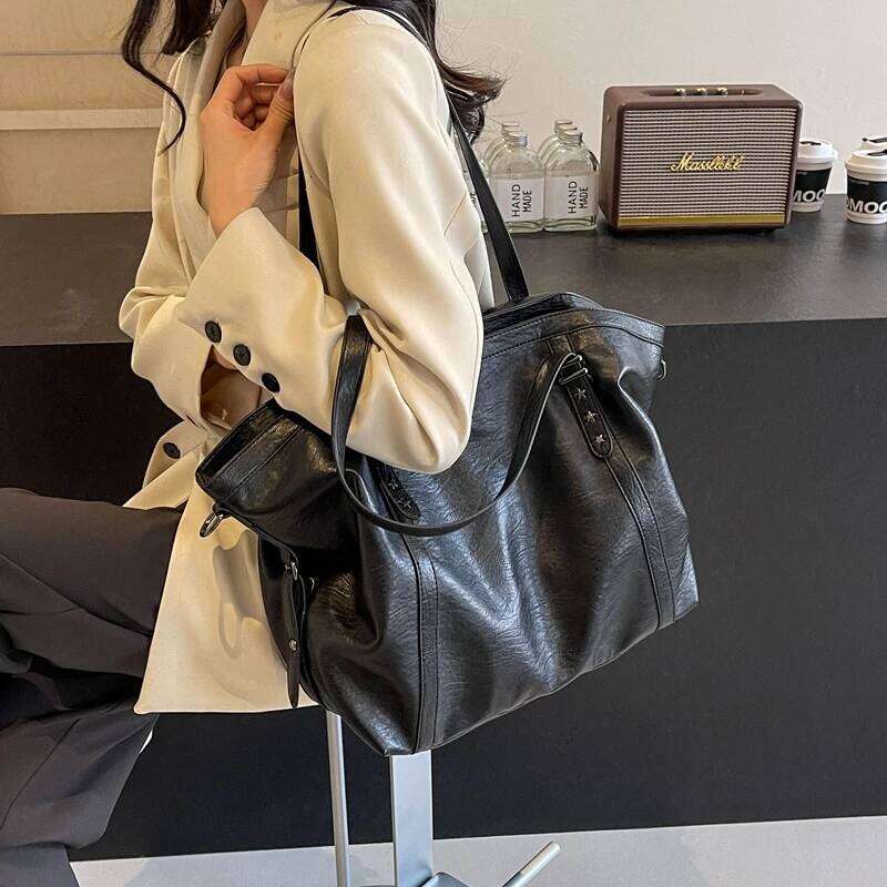 LEFTSIDE Retro Big PU Leather Shoulder Bags for Women 2024 Y2K Vintage Female Underarm Crossbody Bag Simple Solid Color Handbags XJ260306