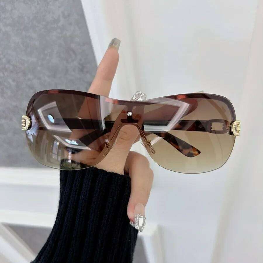 Casual Square Sunglasses Women Men Gradient Sun Glasses Female Male Brand Lovely Travel Outdoor Oculos De Sol Z260306