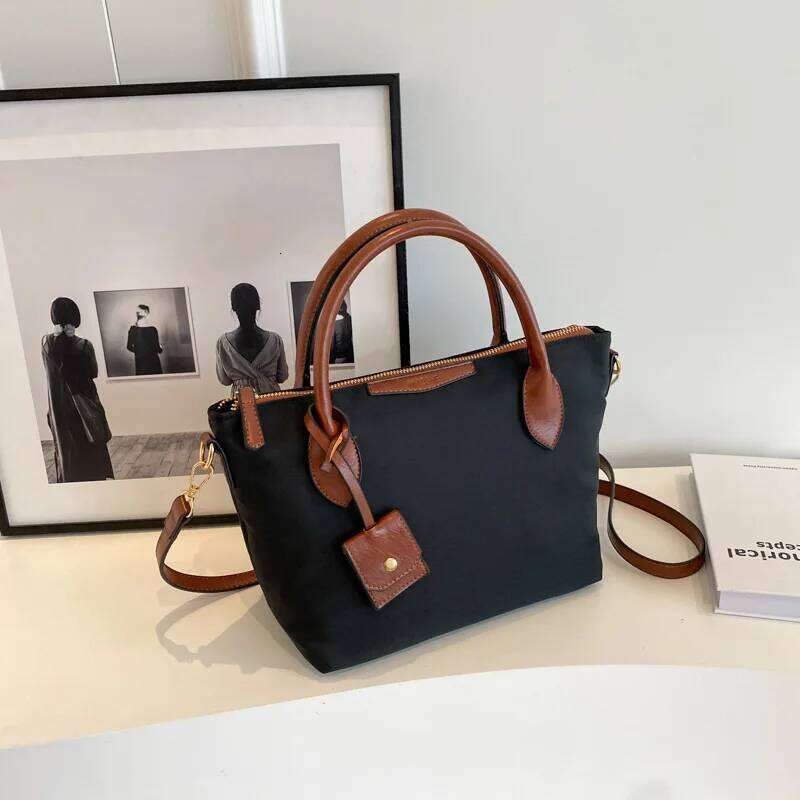Fashion Casual Tote Waterproof Nylon Shoulder Commuting Handbag Crossbody Large Capacity Women'S Bag XJ260306
