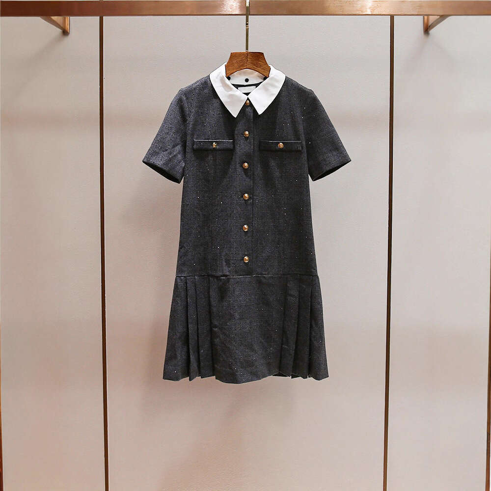 2026 Spring and Autumn New French English Color blocked Stand up Collar Short Sleeve Straight Fold Patch Single breasted Women's Dress