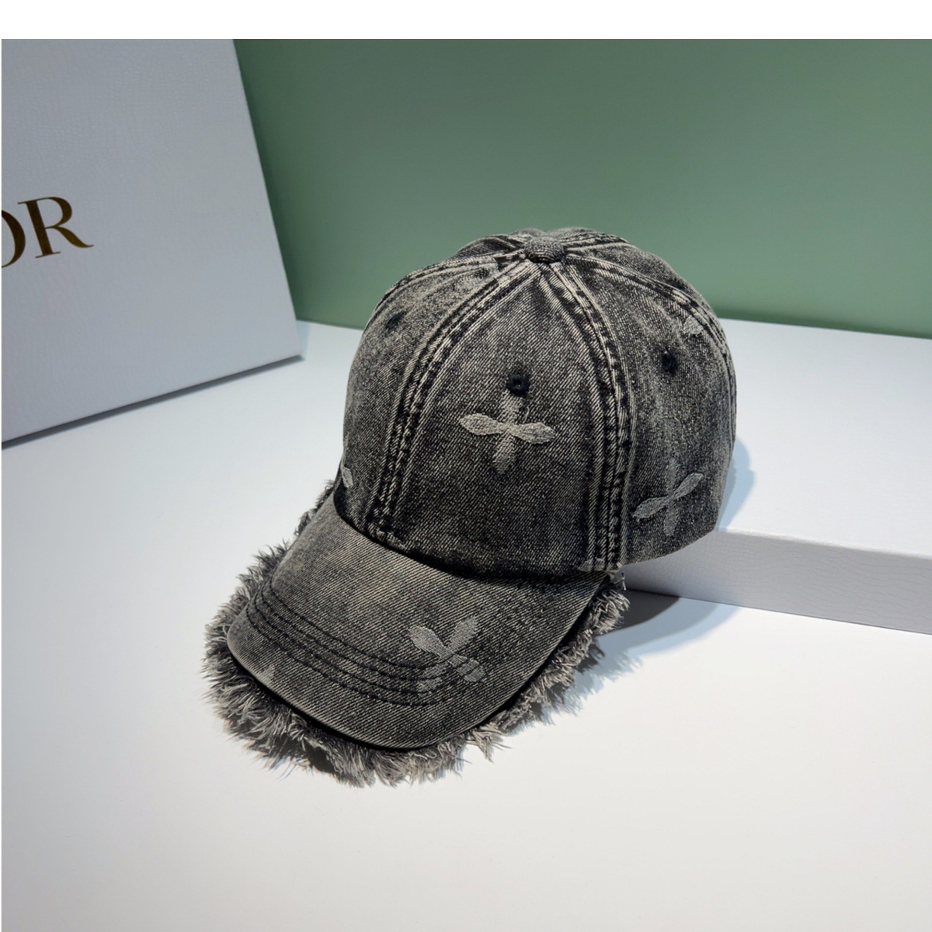 2026 New Designer Luxury Brand Korean Distressed Washed Gray Denim Men's And Women's Baseball Caps Suitable For Spring And Summer Sun Shadin - view 4