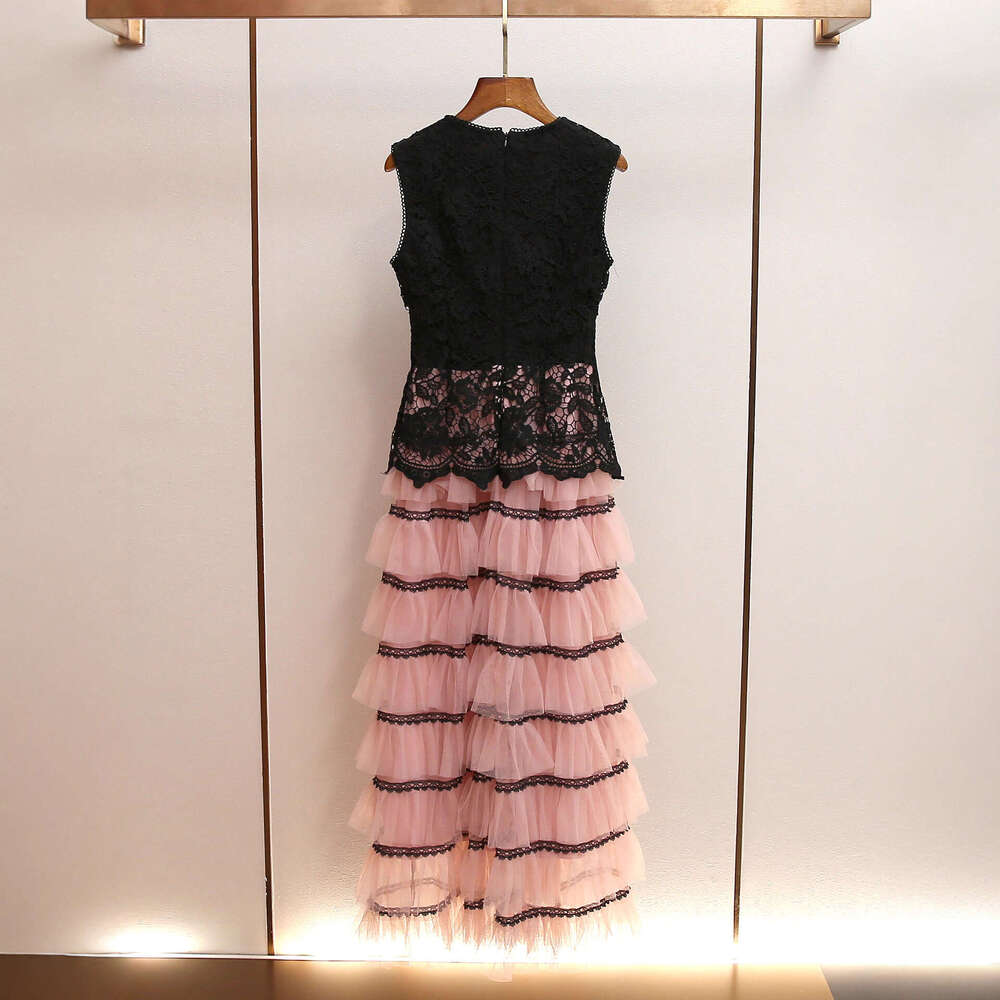2026 designer high-end women's clothing spring and autumn new style French princess lace patch long cake skirt
