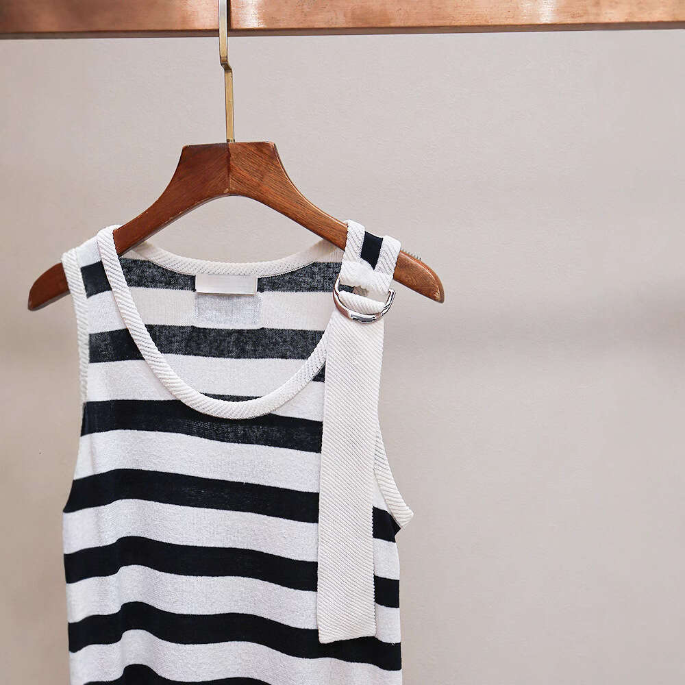 2026 designer high-end women's summer new French casual style striped vest knitted long skirt