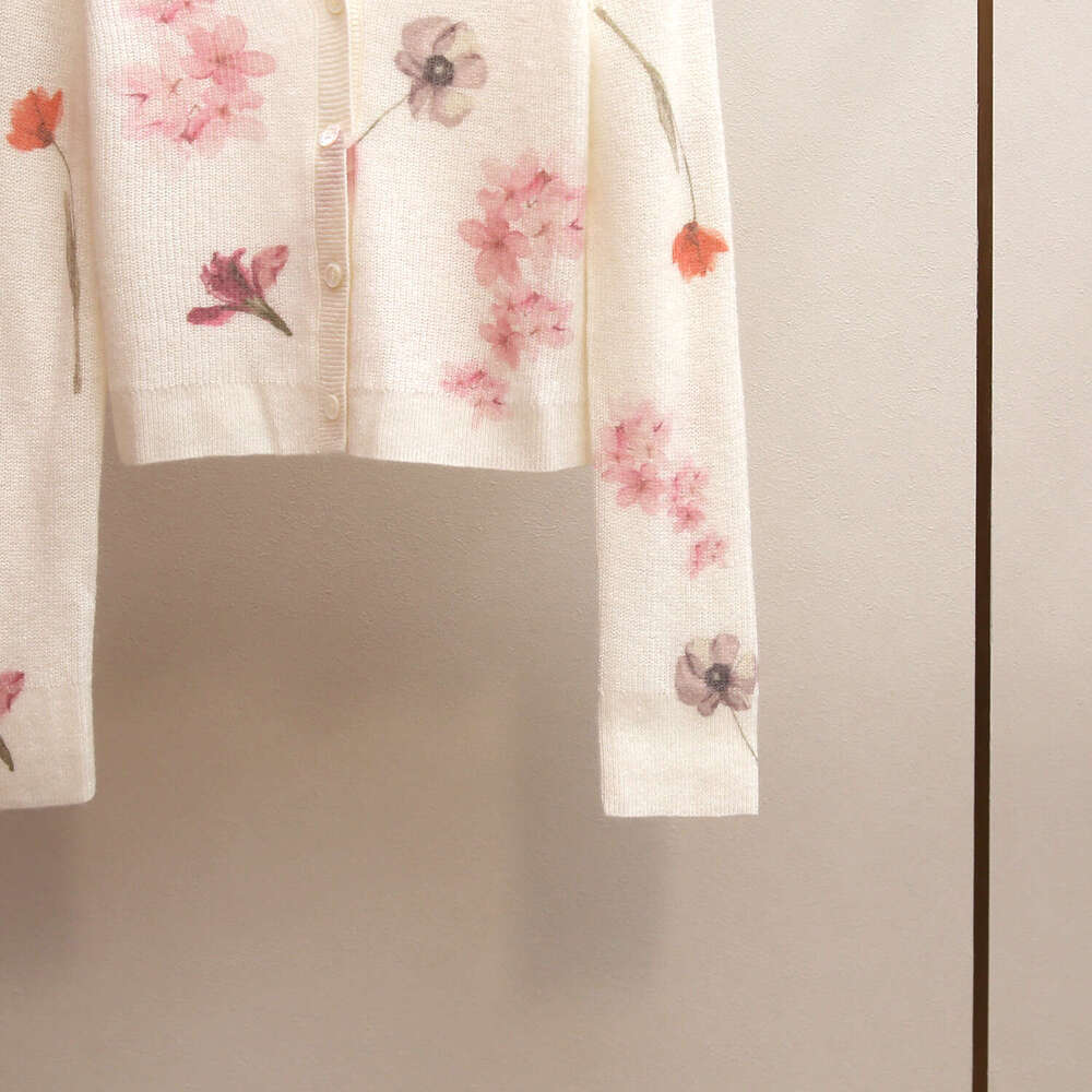 2026 Designer High end Clothing Spring and Summer New Style A12 French Elegant Versatile Printed Knitted Sweater Women's Top