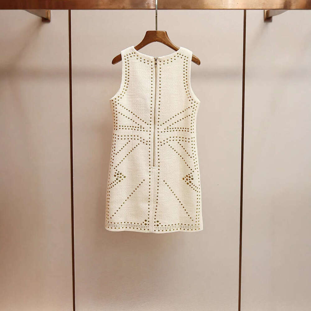 2026 Designer High end Women's Summer New Style French Design Beaded Knitted Tank Top Skirt