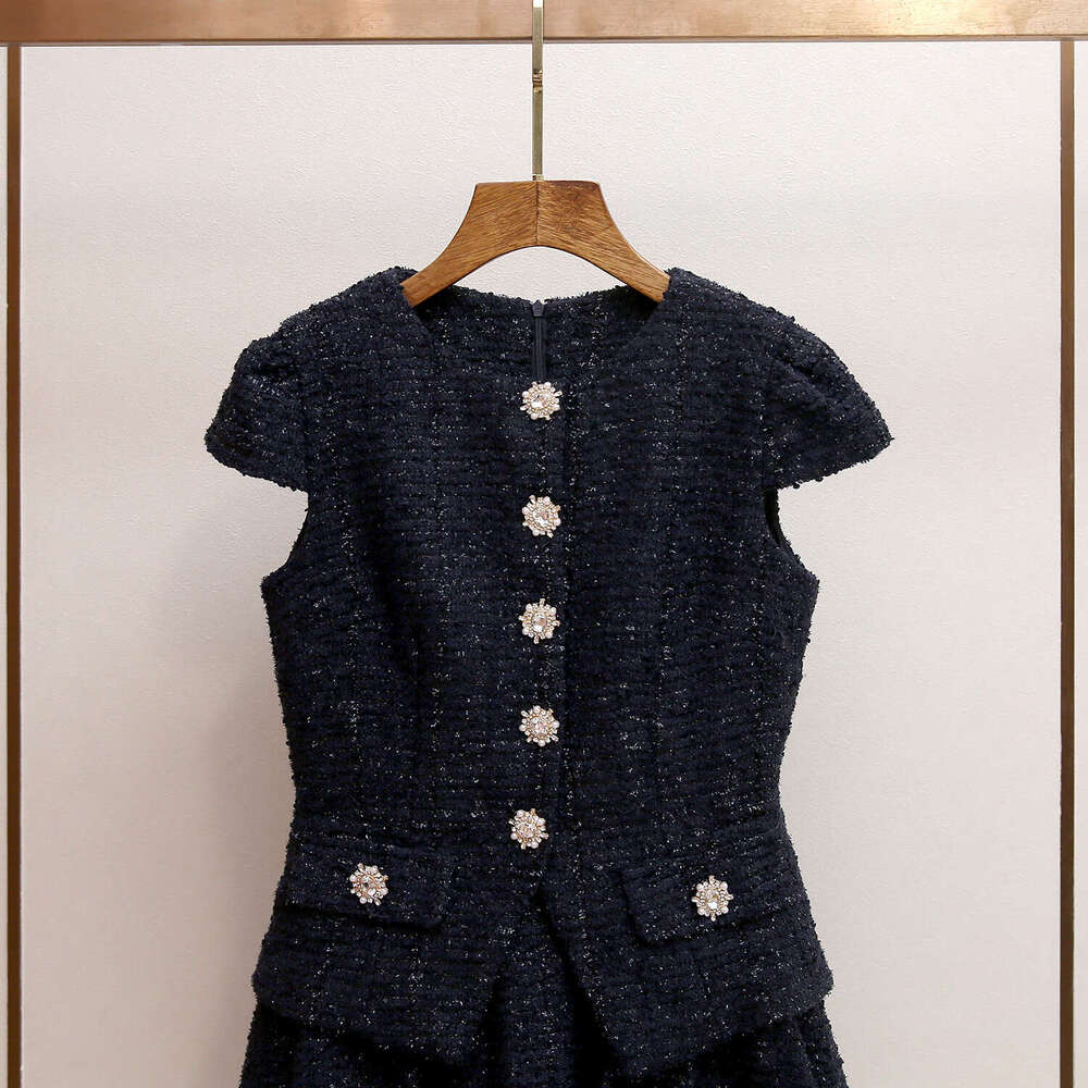 2026 autumn and A13 winter new elegant social celebrity style high-end exquisite shiny artificial two-piece short floral lace dress