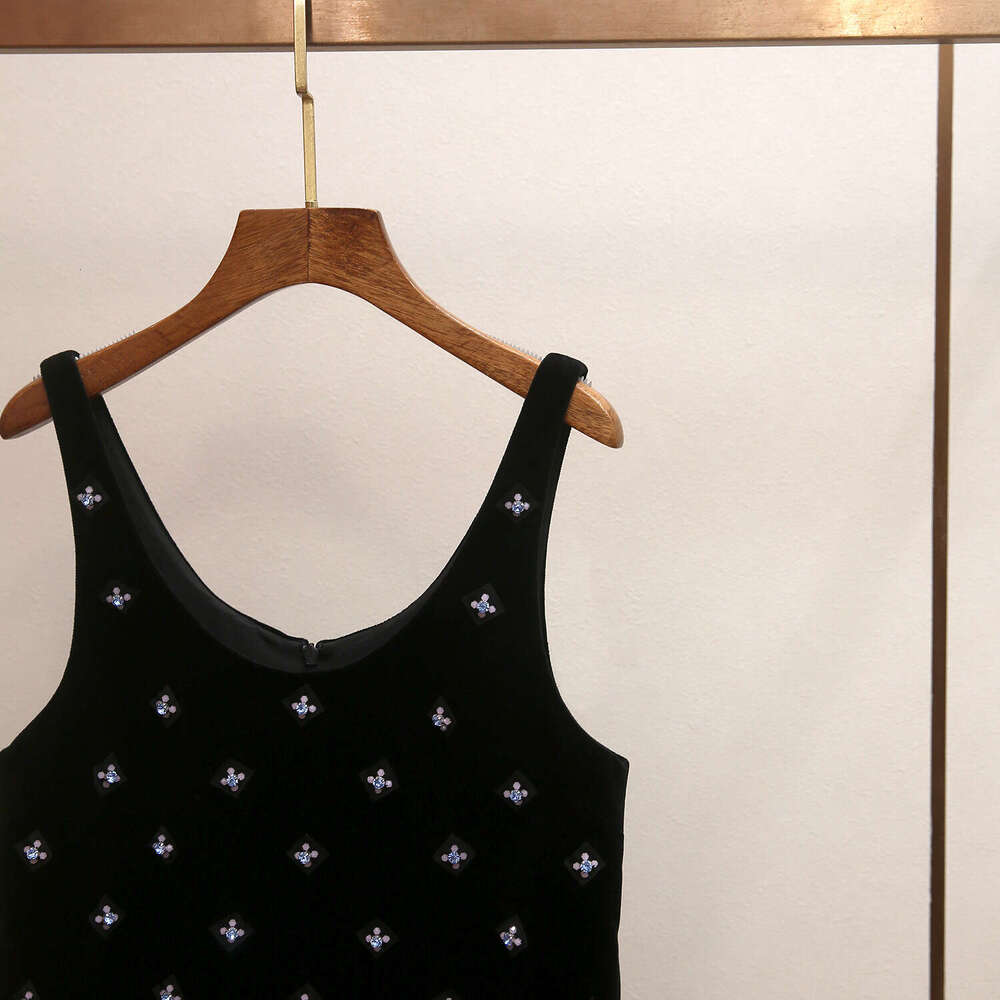 2026 designer high-end women's clothing spring and summer new elegant social style A12 heavy bead straight belt dress