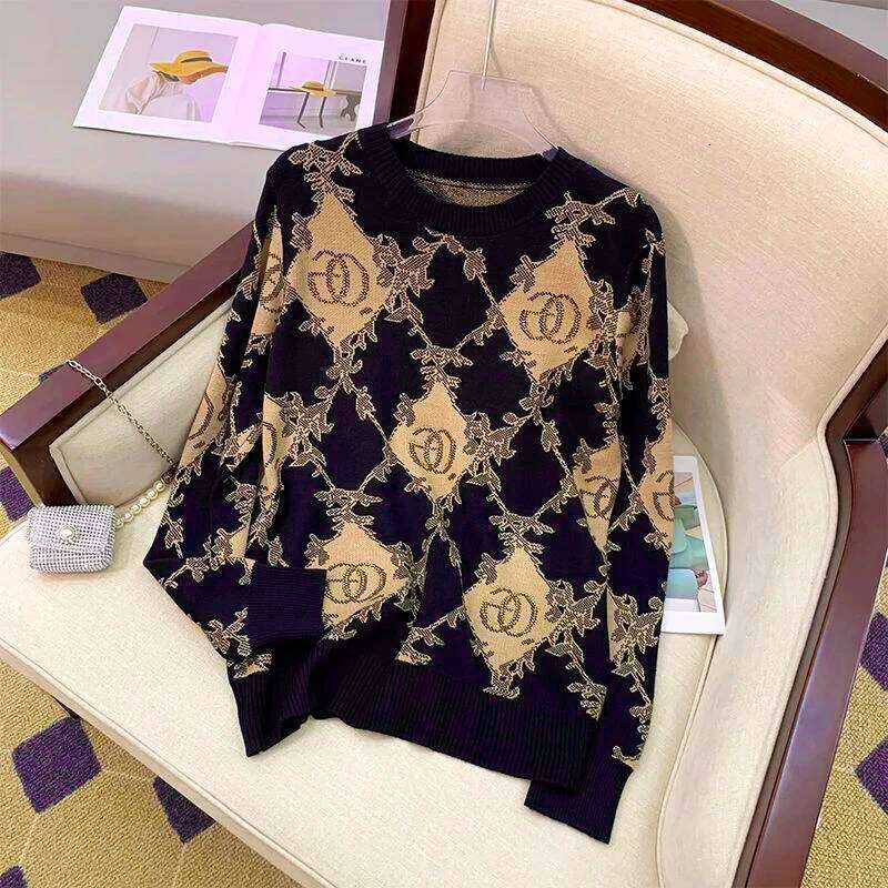 Vintage Argyle Monogram Knit Sweater - Elegant Floral Embroidered Pullover for Fall Winter Fashion MAKOUFEI