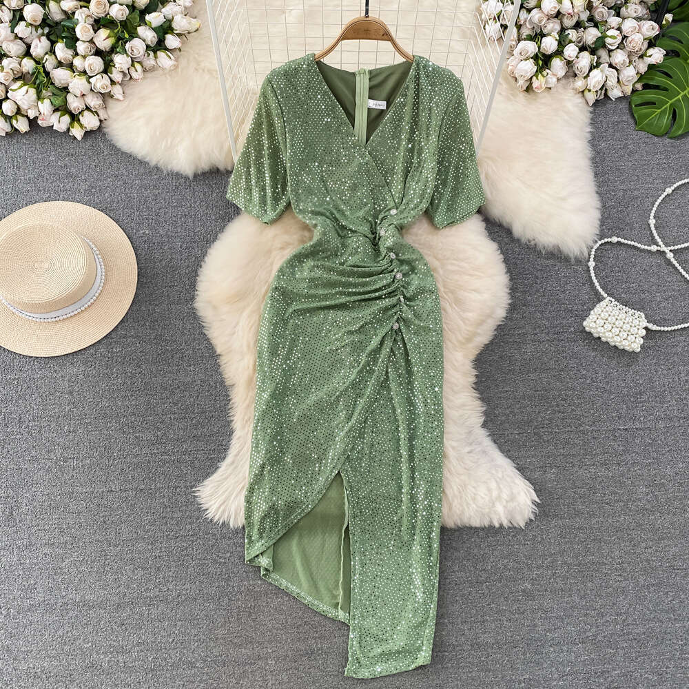 2026 designer fashion women's short sleeved V-neck waist slimming pleated skirt shiny silk irregular slit slimming dress