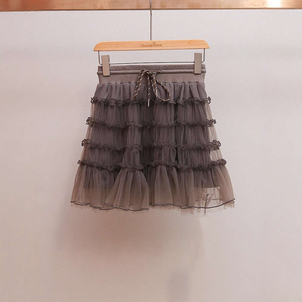 2026 designer high-end women's clothing autumn and winter new sweet style ruffle edge border mesh patch fluffy cake skirt