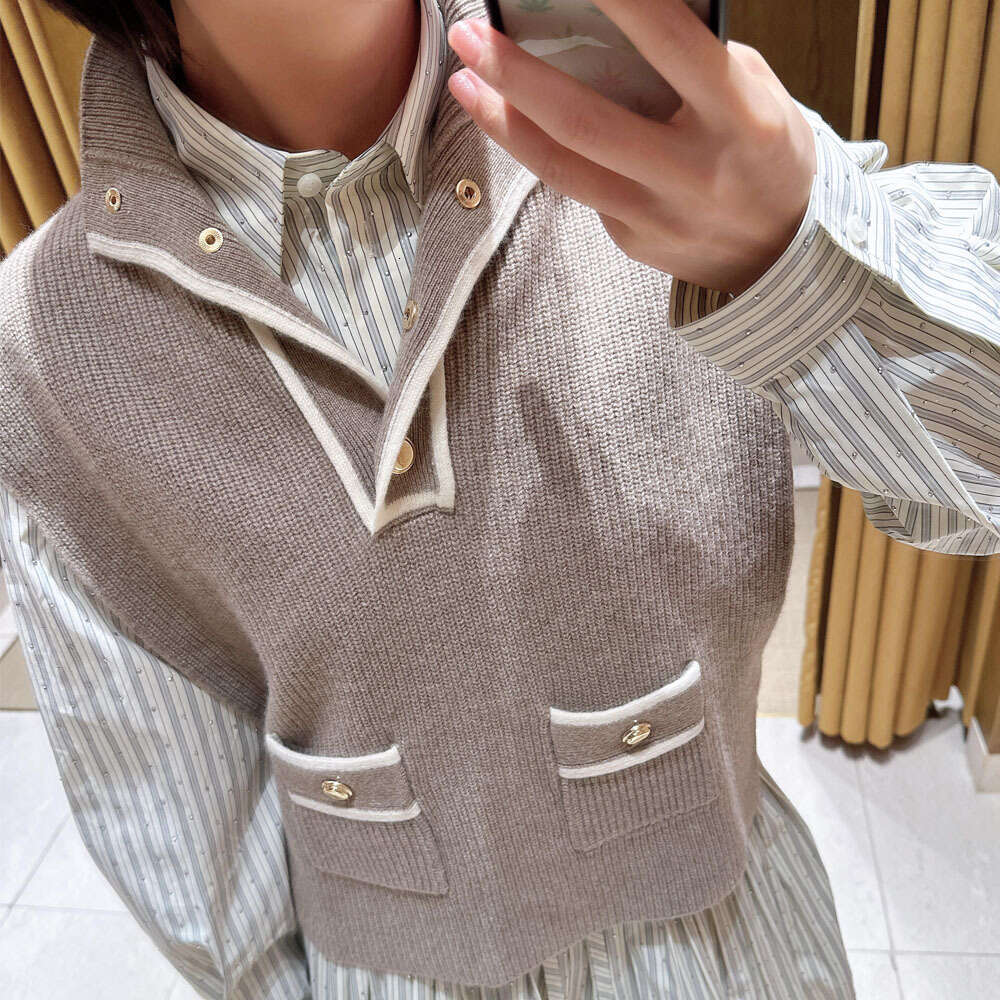 A13 2026 autumn and winter new designer women's elegant French fashion half high collar high waist versatile short sleeved sleeveless shawl