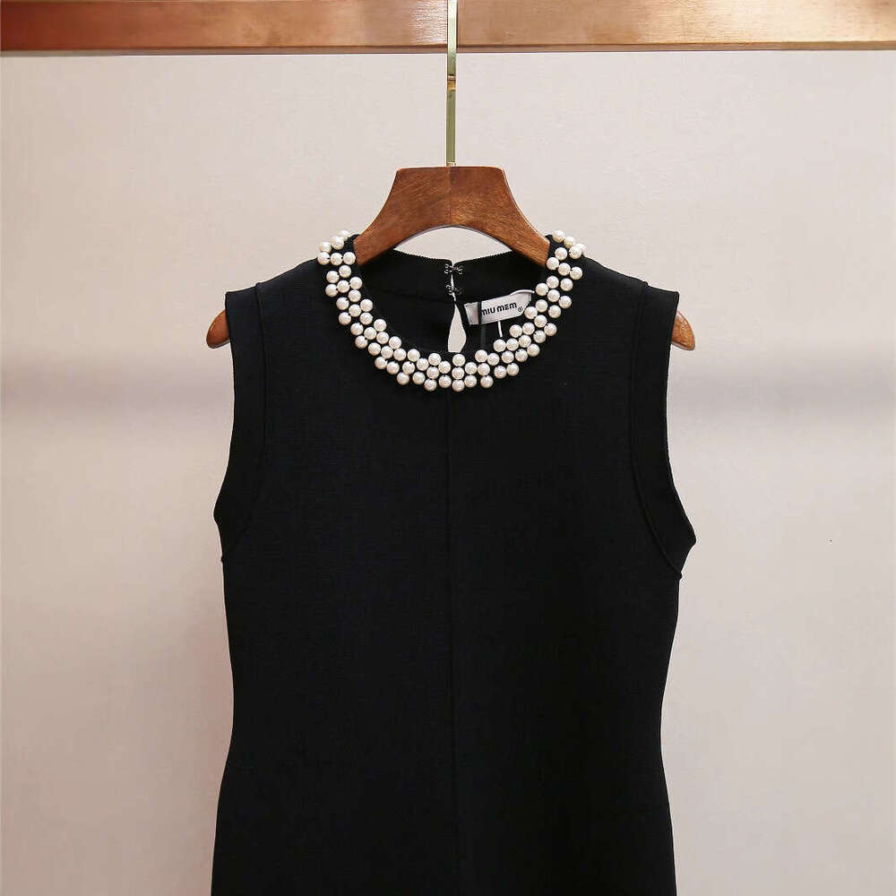 2026 Spring and Summer New French High end Elegant Beaded Round Neck Waist with Ruffles Knitted Tank Top