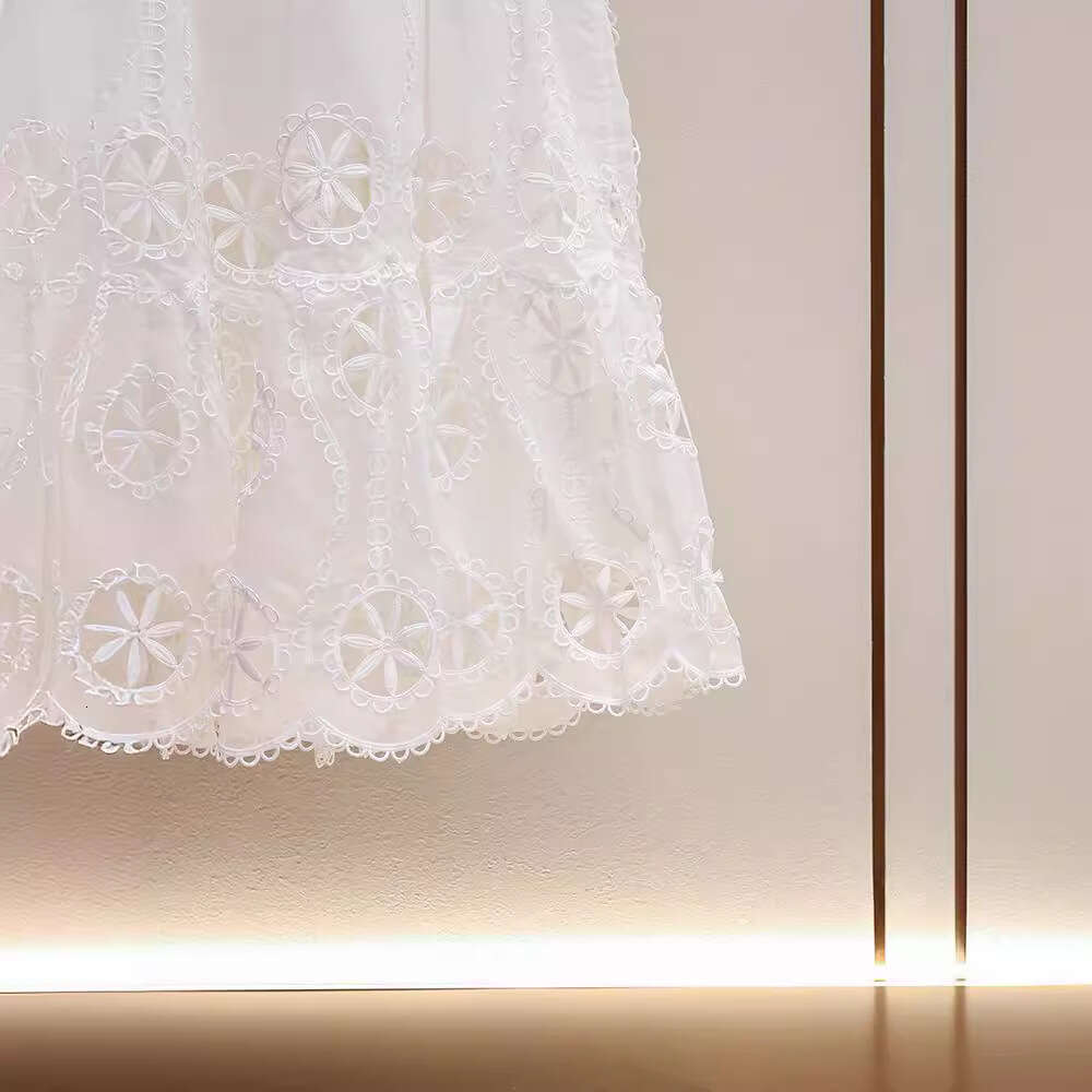 2026 designer high-end women's clothing new French lace hollow Hepburn style heavy embroidery sweet beauty style dress