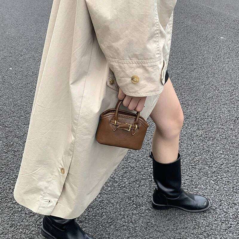 LEFTSIDE Big PU Leather Short Handle Shoulder for Women 2025 Winter Luxury Tote Bag Lady Designer Retro Handbags and Purses XJ260306