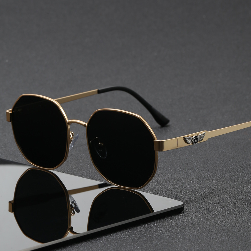 2026 New Designer Luxury Brand Men's Retro Metal UV Protective Sunglasses For Drivers High End Driving Outdoor Sports Glasses Polarized Sunglasses