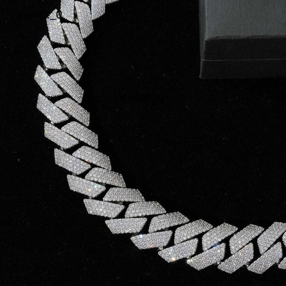 VVS1 Moissanite 20mm Cuban Linked Luxury Chain Fashionable Necklaces