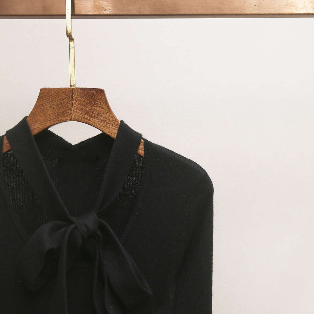 2026 designer high-end women's clothing spring new elegant Hepburn style lace up U-neck A12 patch knit dress