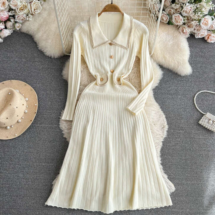 Designer elegant ladylike style contrasting color long sleeved doll collar waist slimming mid length A-line A13 knitted dress