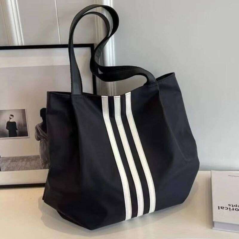 Lazy Wind Large-capacity Canvas Women's New Fashion Student Class Commuting Tote Bag XJ260306